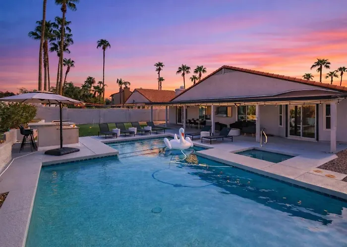 Bohemian Resort-pool, Spa, Golf, Bar, Bbq, &games! Ferienhaus