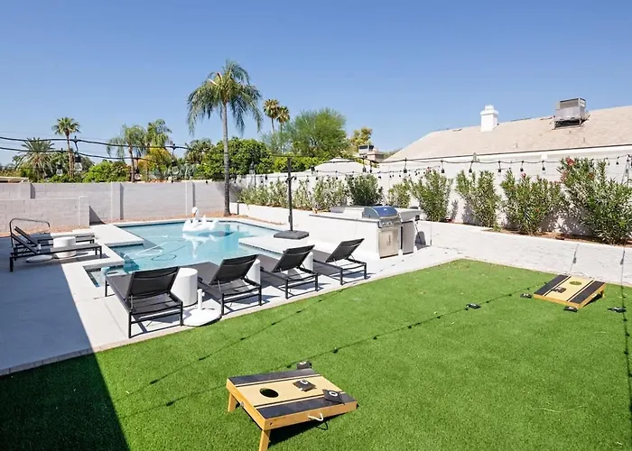 Bohemian Resort-pool, Spa, Golf, Bar, Bbq, &games! *